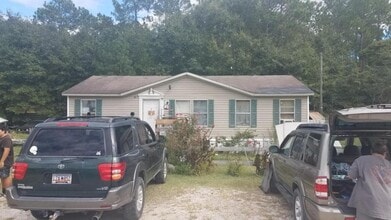 Building Photo - 1450 Broad St