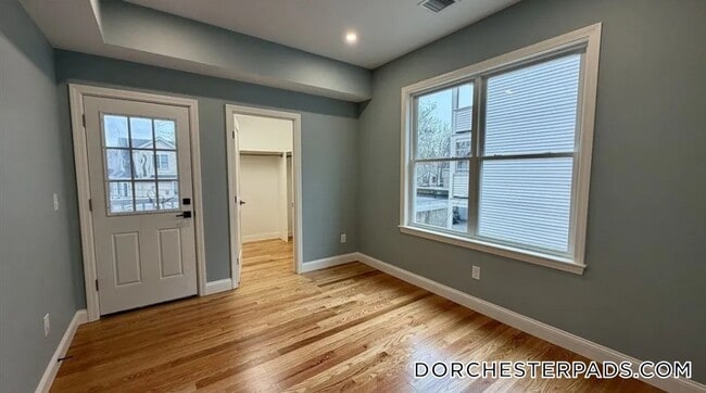 Building Photo - 663 Columbia Rd