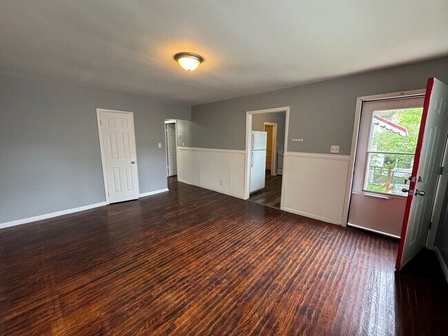 Building Photo - 2841-2843 E 19th Street