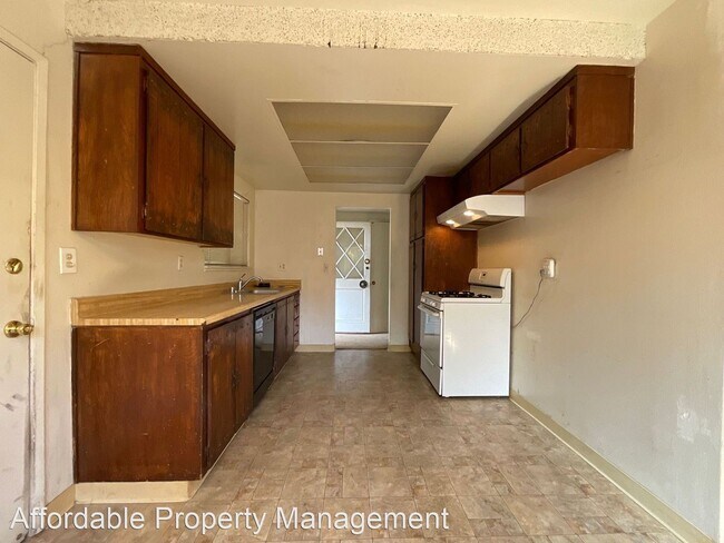 Building Photo - 3 br, 2 bath House - 2169 Yosemite Drive