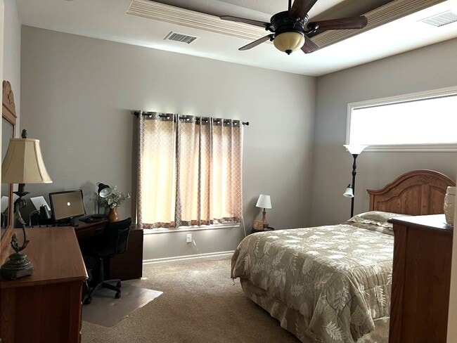 Foto del edificio - 12621 E Zimmerly St