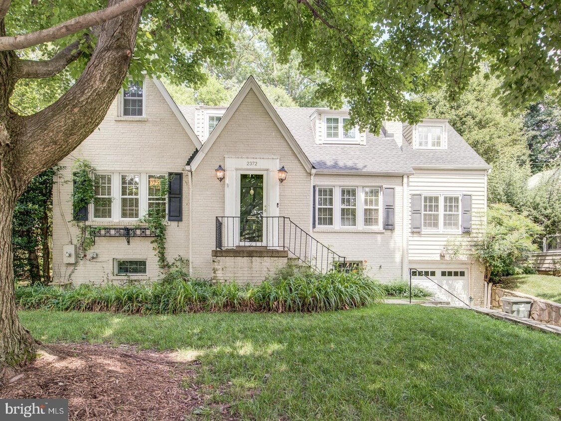 2372 N Quincy St, Arlington, VA 22207 House Rental in Arlington, VA