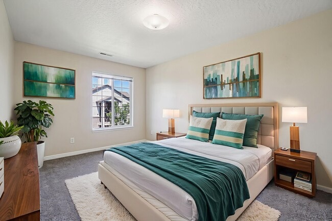 Building Photo - Sterling Pointe Apartments