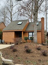 Building Photo - 713 Autumn Trce