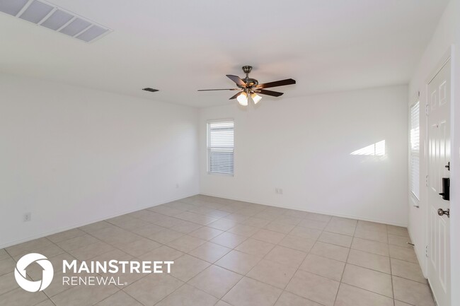 Foto del edificio - 5708 Rockrose Ln