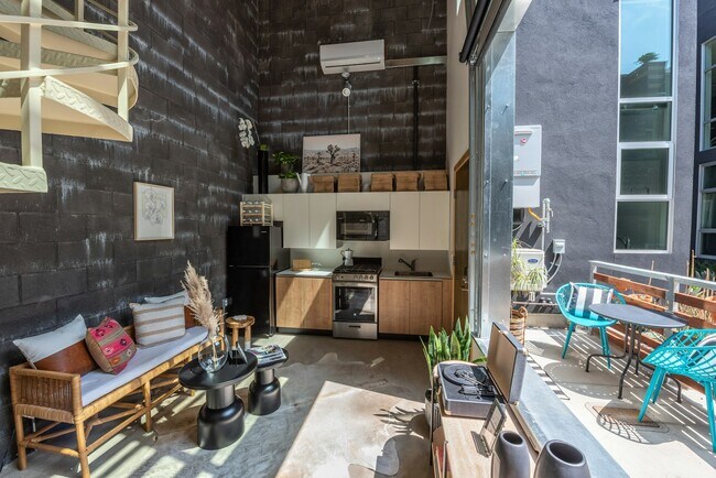 Foto del edificio - 3586 Adams Ave