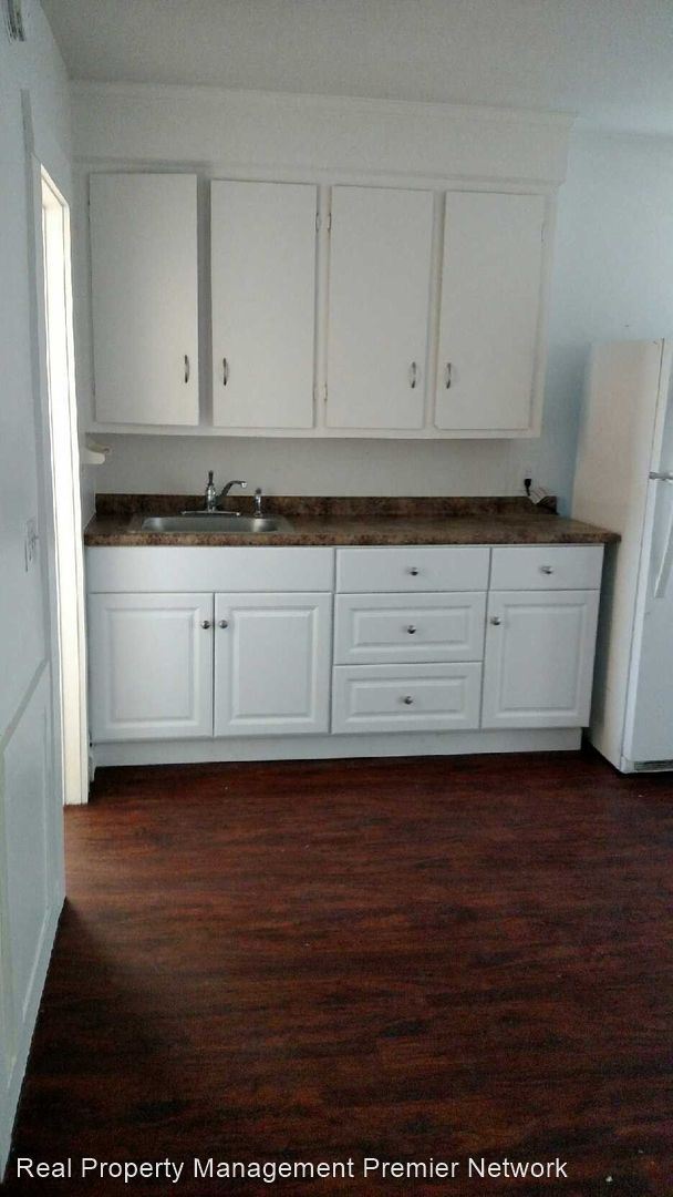 Building Photo - 1 br, 1 bath House - 180 Cedar St Apt #3