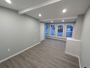 Building Photo - 282 Pillette Rd