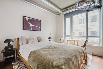 Building Photo - 624 Yale Ave N