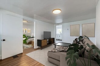 Building Photo - 2316 Cobden St