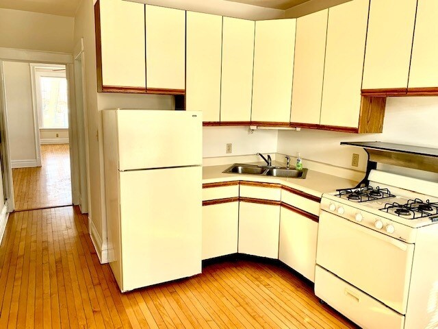 Building Photo - 1535 W Grace St