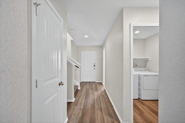 Building Photo - 8203 Rocky Pebble