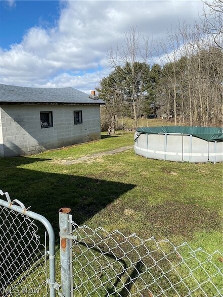 Building Photo - 38 John St