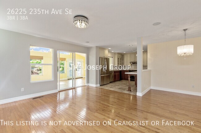Building Photo - Amazing 3 bed/2.5 bath in Maple Valley!