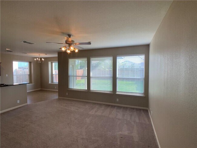 Foto del edificio - 2312 Nestlewood Dr