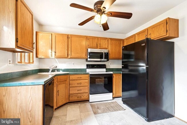 Building Photo - 1280 Terrace Ln