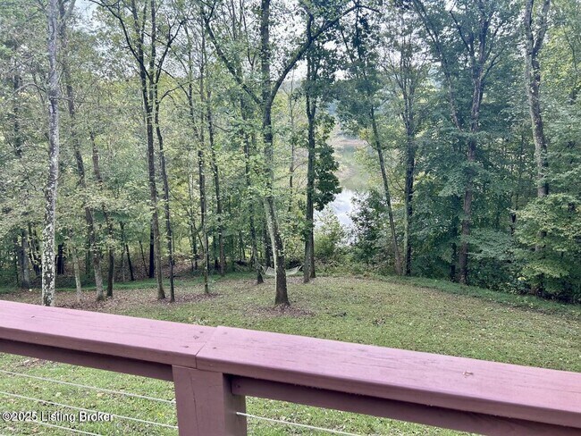 Foto del edificio - 438 Whippoorwill Cv Ln