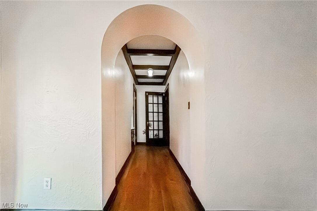 Johnny's - s 18313 Newell Rd, Shaker Heights, OH 44122 - Room for Rent in