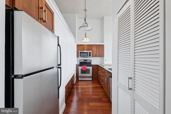 Foto del edificio - 2429 Locust St