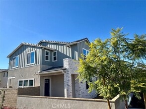 Building Photo - 245 Shoveler