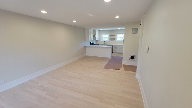 Building Photo - 4000 Forest Ave