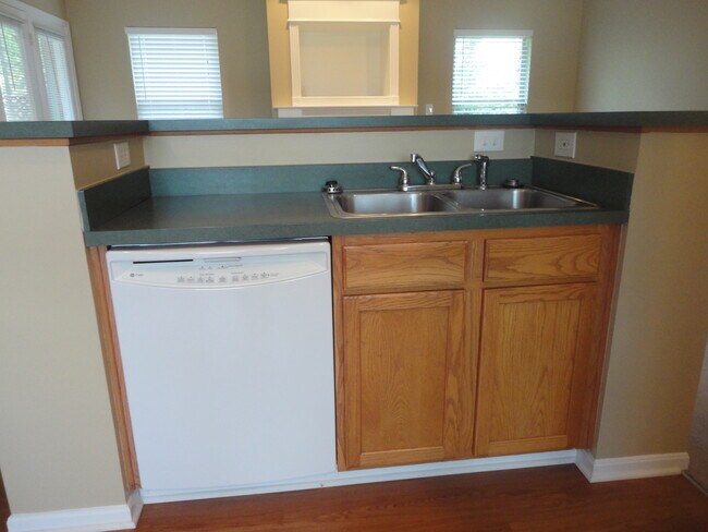 Building Photo - 3358 Village Drive