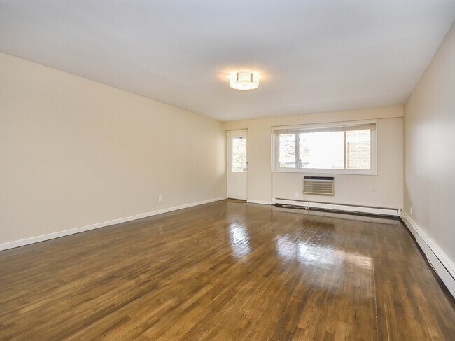 Foto del edificio - 73 Carlton Ave