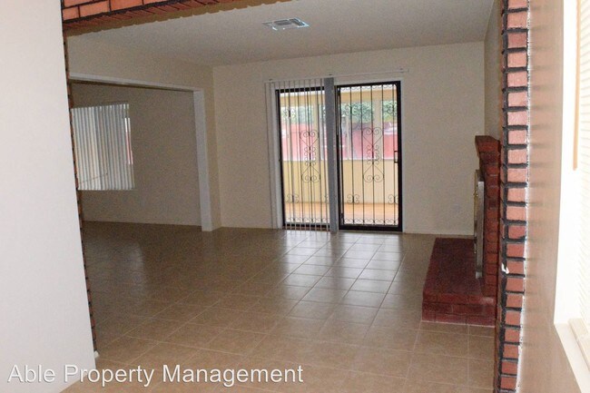 Foto del edificio - 2301 Oakwood Dr
