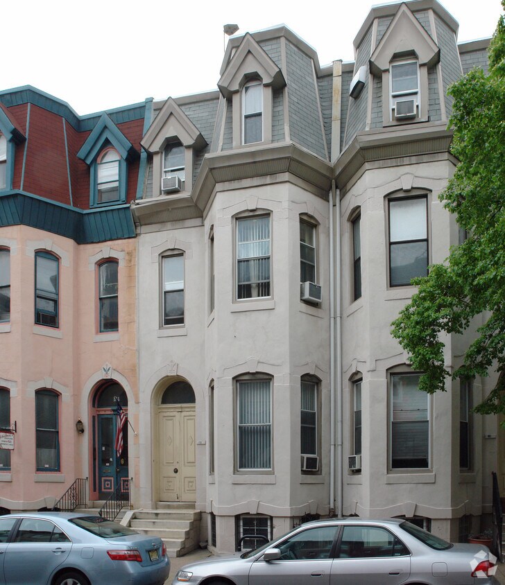 Building Photo - 136 N 21st St