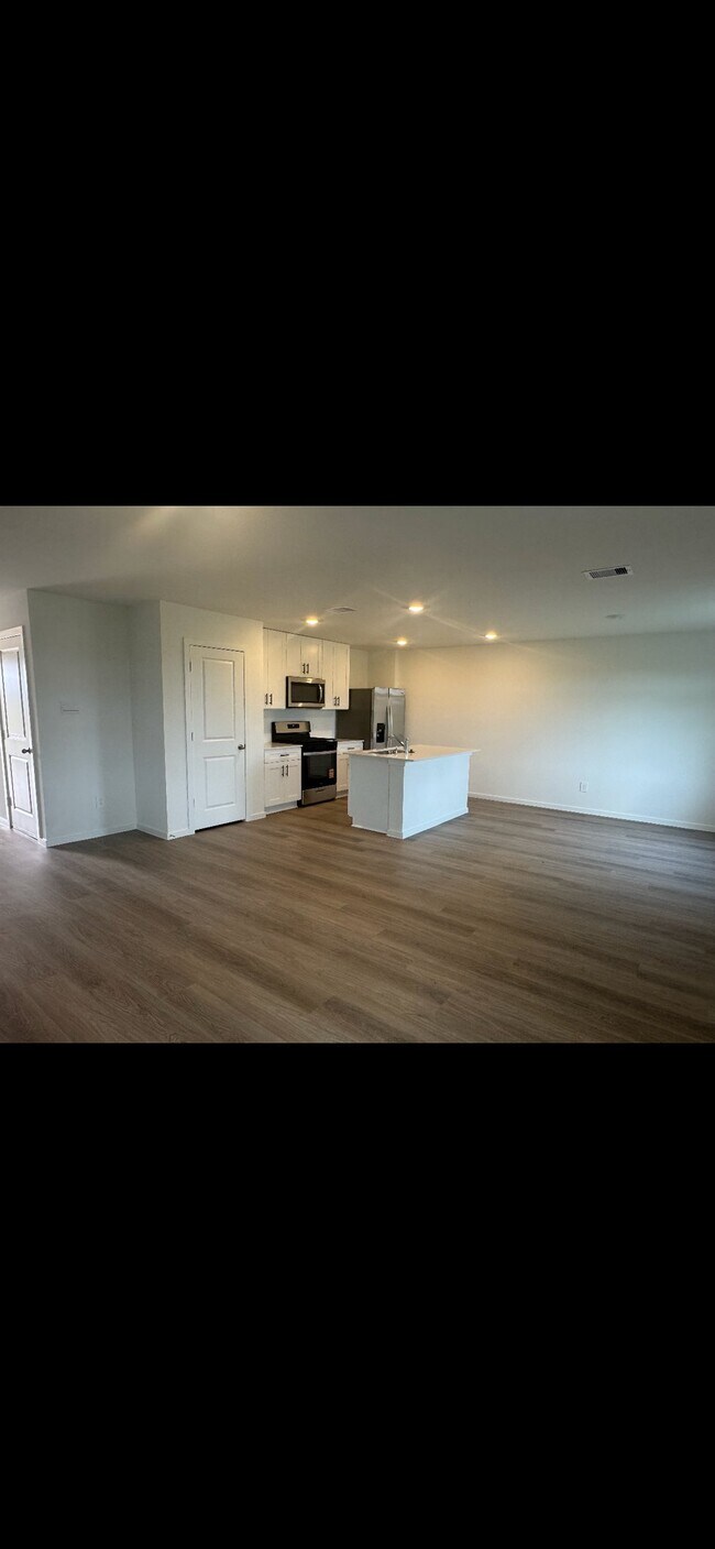 Foto del edificio - 3020 Nori Shores Dr