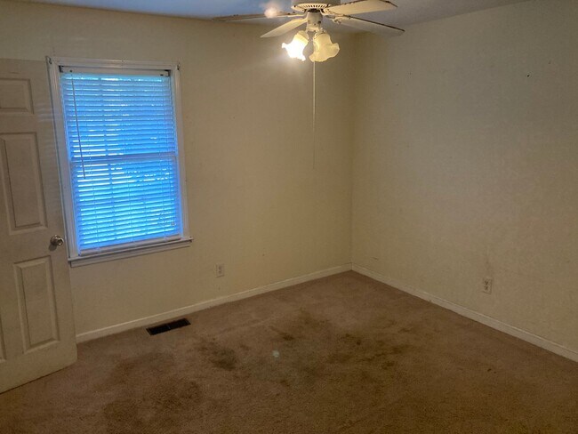 Foto del edificio - 110 W Wedgewood Cir