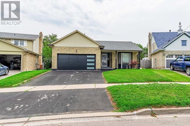 Building Photo - 326 Prince of Wales Dr