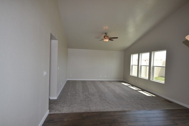 Foto del edificio - 3951 W Newland St