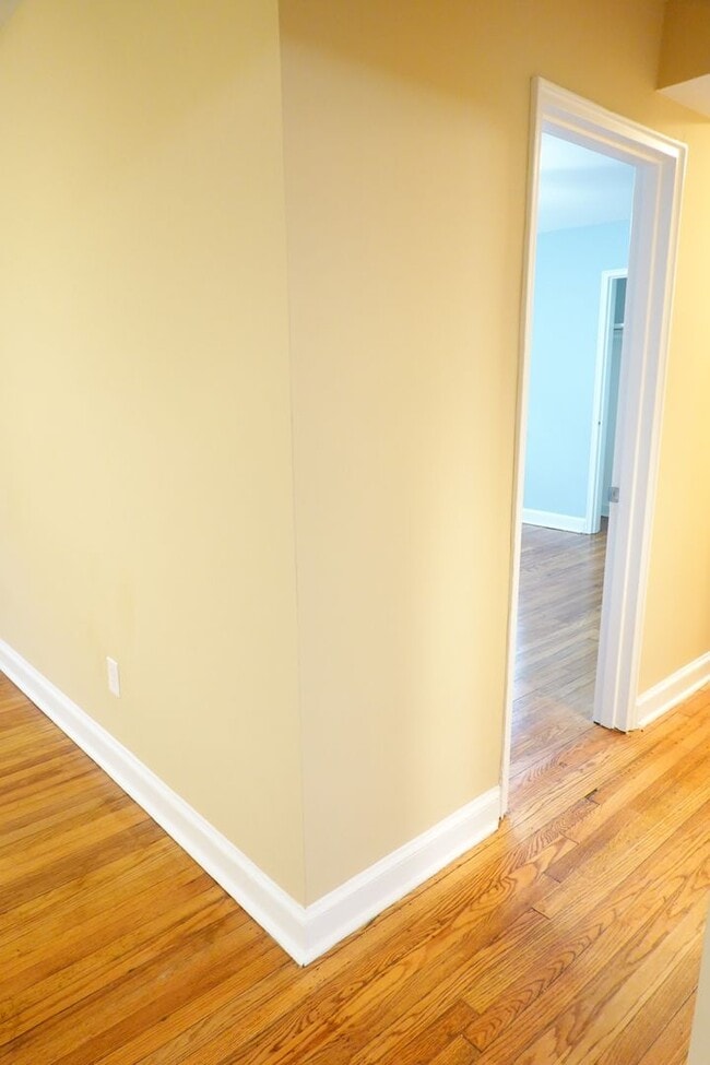 Foto del edificio - 8804 Bradford Rd
