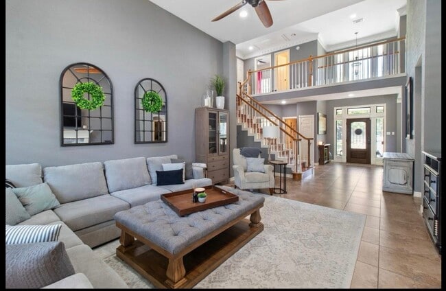 Building Photo - 18234 Knotty Green Dr