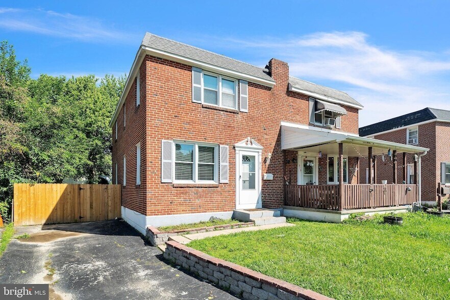 Primary Photo - 817 Colwell Rd
