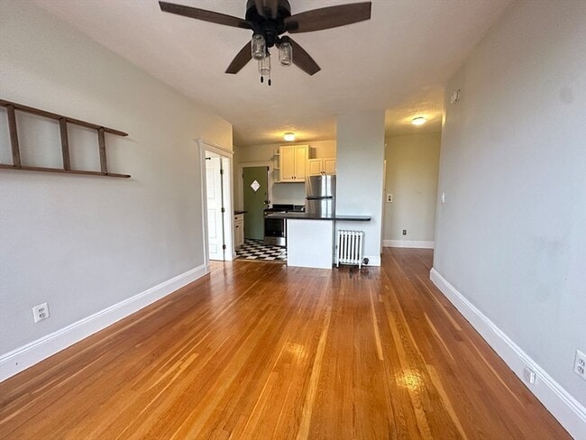 Foto del edificio - 185 Chestnut Hill Ave