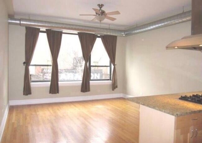 Foto del edificio - 1107 W Lawrence Ave
