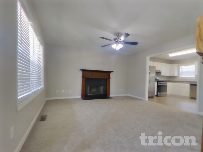 Foto del edificio - 504 Hillcrest Cross Rd