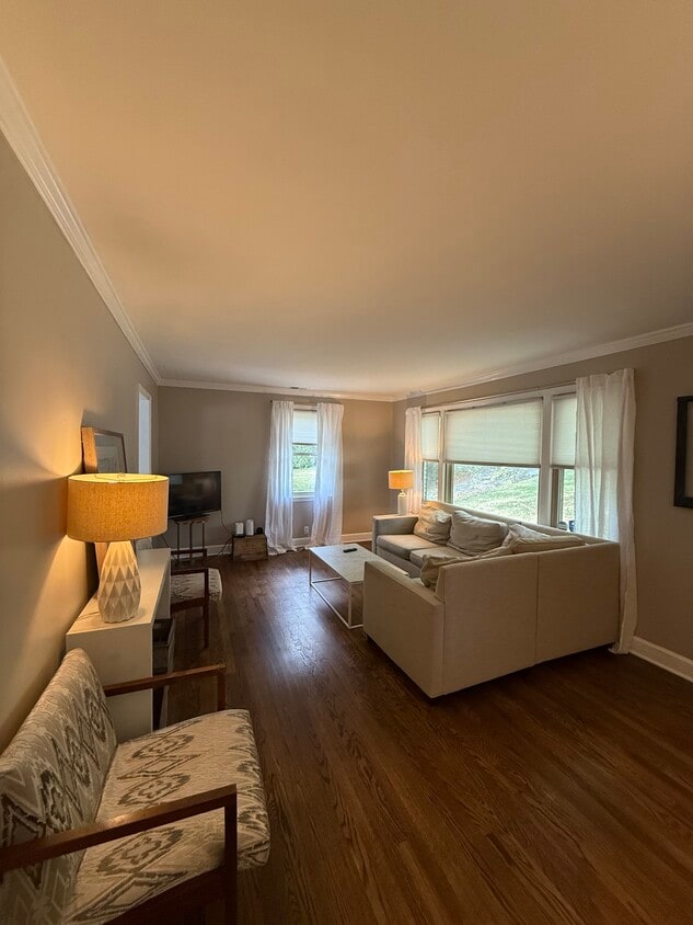 Main living room - 3315 Dumas Dr