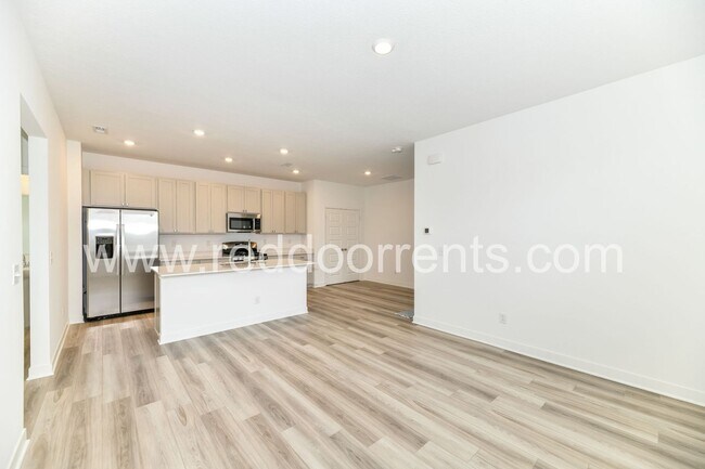 Foto del edificio - Available Now