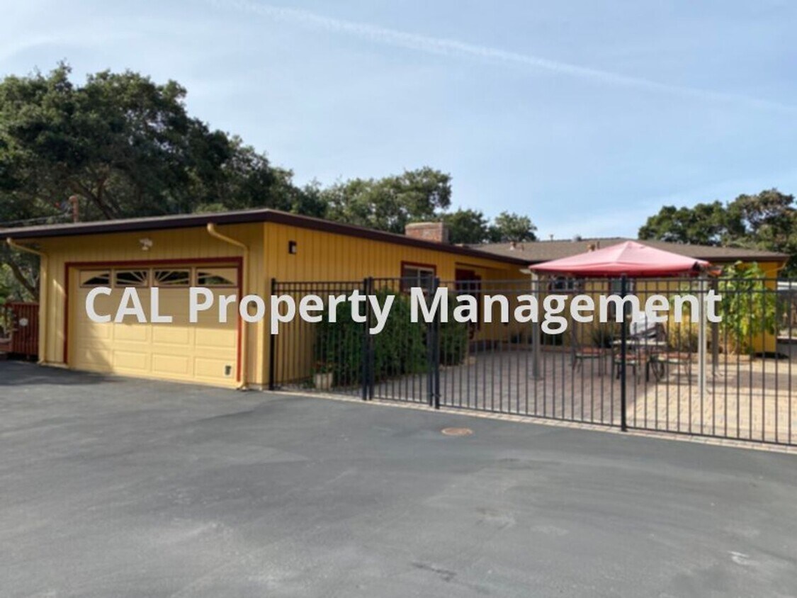 Primary Photo - San Benancio Area Home for Rent!