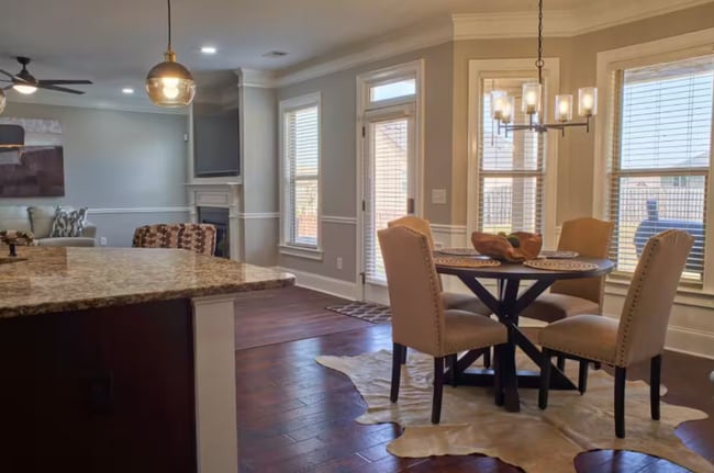 Foto del edificio - 718 Porter Ln