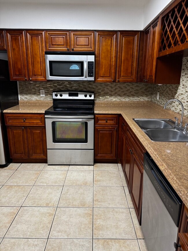 Building Photo - 5959 Caribbean Blvd