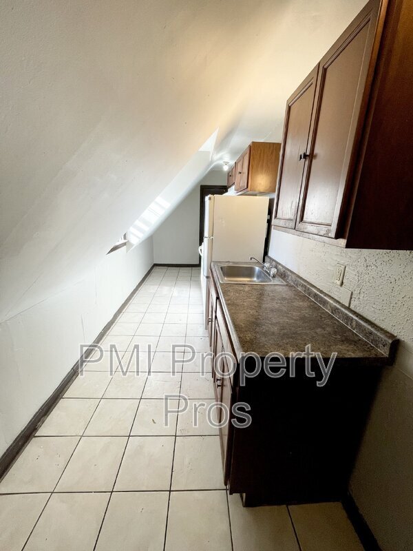 Foto del edificio - 6712 W Villard Ave