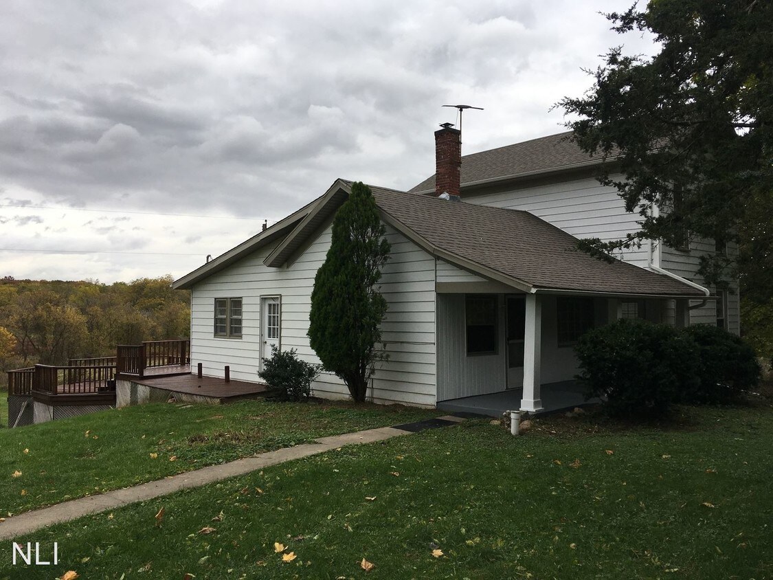 Primary Photo - 3 br, 1.5 bath House - 7631 Hollopeter Rd