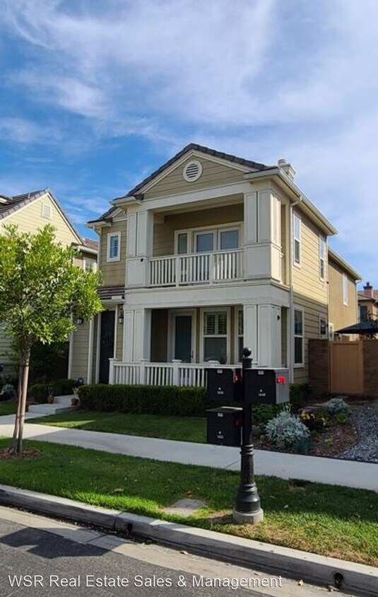Primary Photo - 3 br, 2.5 bath House - 1450 Charleston St.