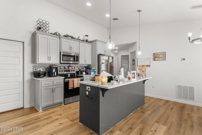 Foto del edificio - 3 Bedroom, 2 Bathroom, Family Friendly Neighborhood