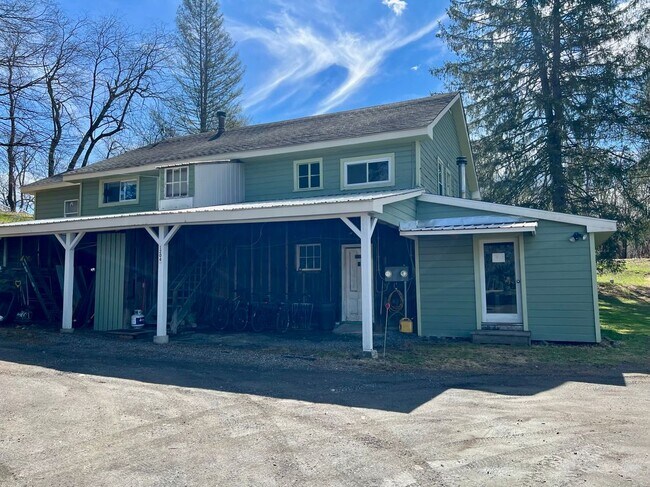 Foto del edificio - 1204 County Rte 9