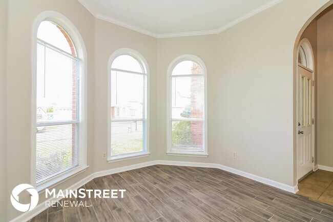 Foto del edificio - 7299 Pinnacle Oaks Dr